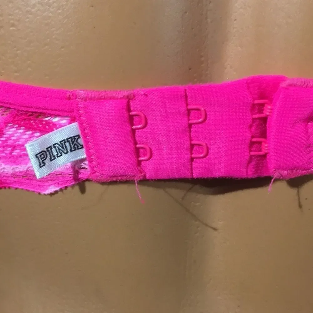 Victoria’s Secret Racerback XS Bra - Chic and Comfortable